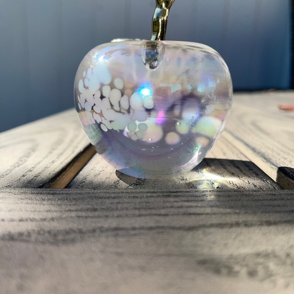 Vintage 1960s Glass Paper Weight With Brass Stem & Leaf - Picture 6 of 16